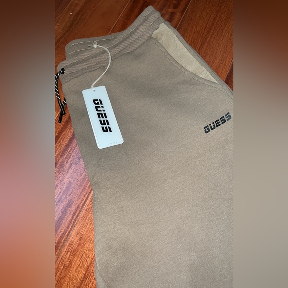 Guess Men’s activewear sweatpants in a Large - Picture 1 of 5